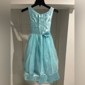 Girls Beautiful blue party dress.  Worn once for a father / daughter dance.